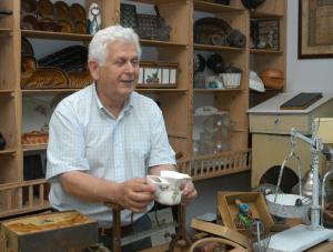 Piotr Mankiewicz, twórca i właściciel oryginalnego muzeum