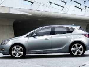 Opel astra idzie jak woda