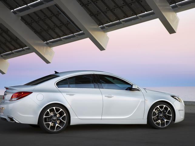 Koni i niutonometrów dostarcza turbobenzynowe 2.8/V6