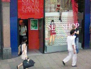 Google Street View bez klientów sex shopów