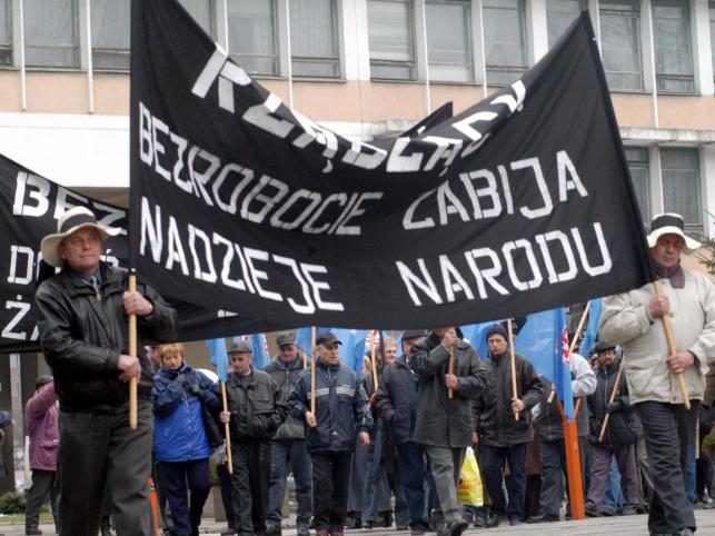 Ekonomiści: Polsce grozi grecki scenariusz