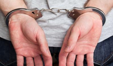 Policja dopadła złodzieja aut po nocnym pościgu