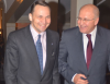 Szef MSZ Radosław Sikorski i dziennikarz tygodnika "Polityka" Marek Ostrowski