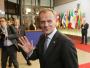 Tusk musiał się ewakuować ze szczytu przez pilotów?