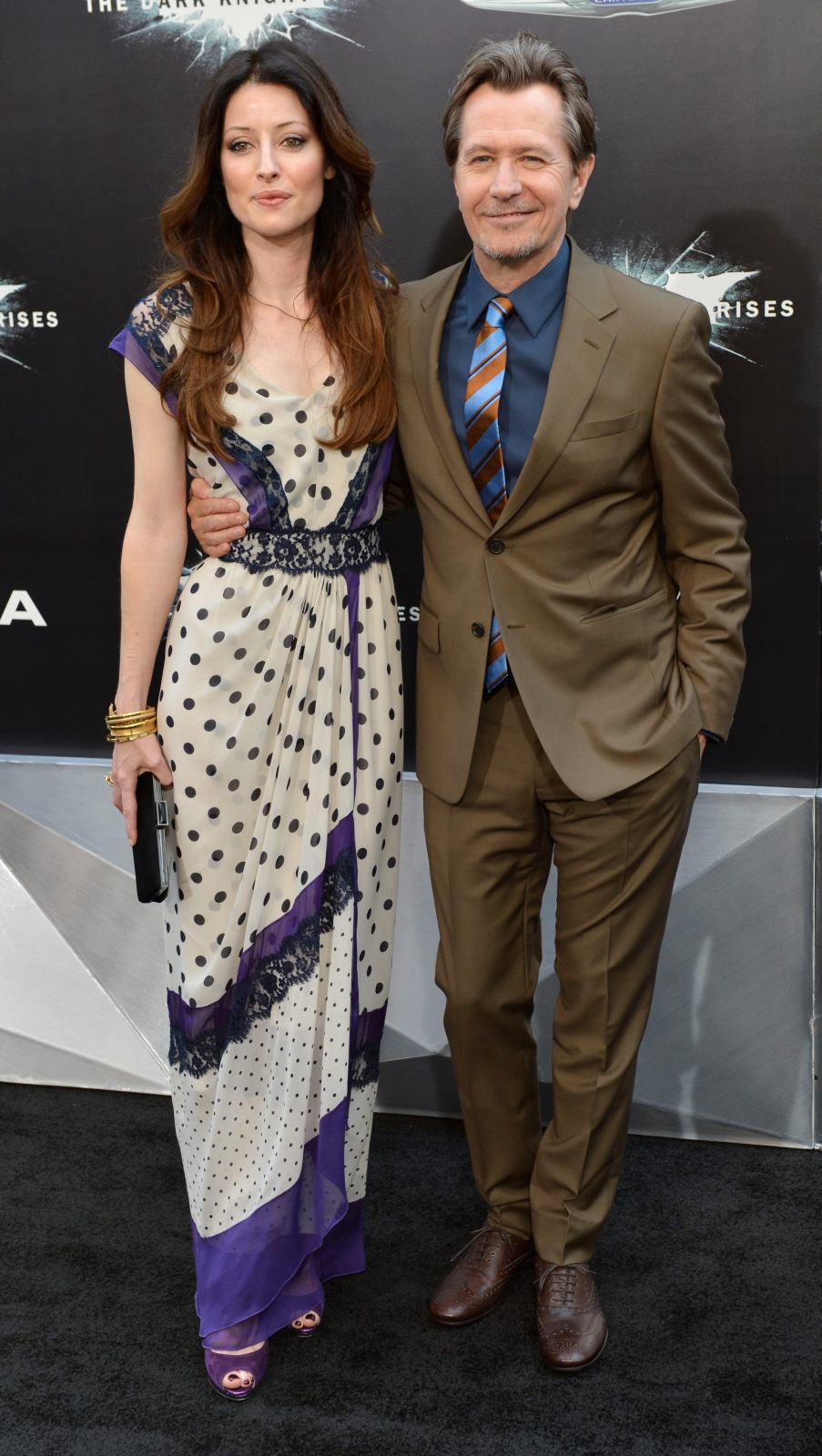 Gary Oldman i Alexandra Edenborough na premierze filmu "Mroczny rycerz powstaje" w Nowym Jorku
