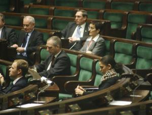 Posłanka Mucha w szalu za tysiąc złotych