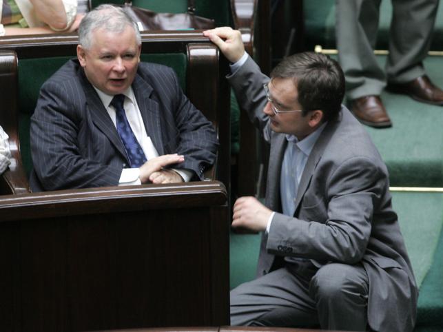 Zrugany Ziobro oddaje hołd prezesowi PiS