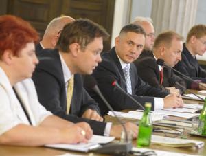 Mularczyk wzywa psychiatrę na posiedzenie komisji