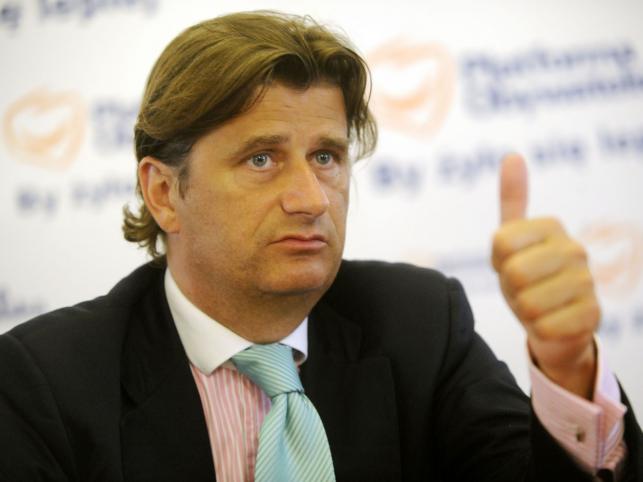 Palikot może pytać prezydenta o alkohol