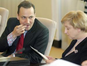Sikorski chce wysłać Fotygę do Rzymu