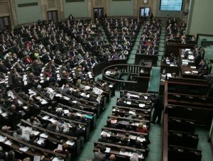 Posłowie: immunitety muszą zostać!