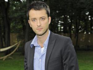 Filip Bobek znów jako playboy