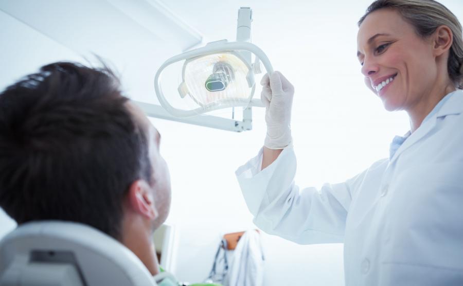 5. Zabierz je na randkę… do dentysty