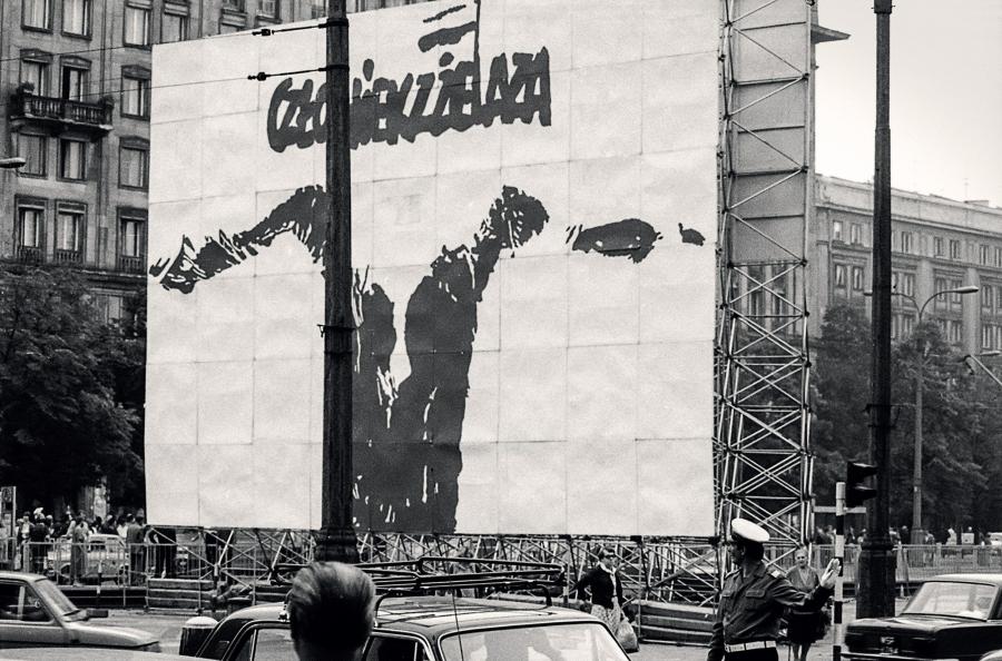 "Warszawa lata 80." - wydawnictwo BOSZ i Narodowe Archiwum Cyfrowe