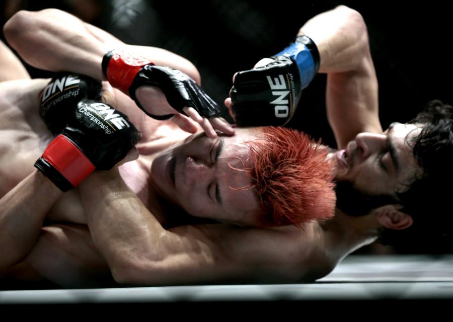Krew, pot i łzy, czyli "ONE Championship MMA in Singapore"