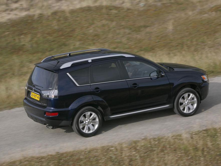 Teraz rywale Mitsubishi wpadną w większe kompleksy bowiem outlander zmienił się na całego…